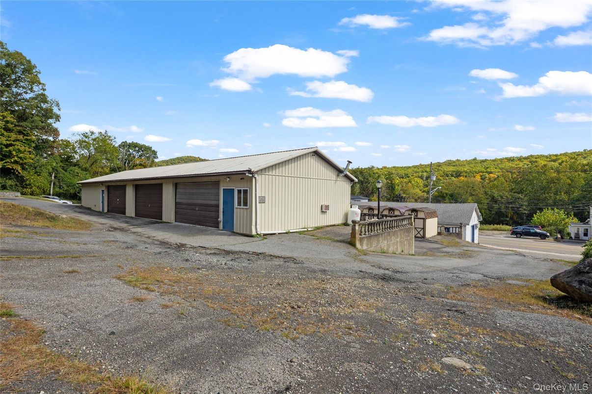 Backyard, Detached Garage, Exterior