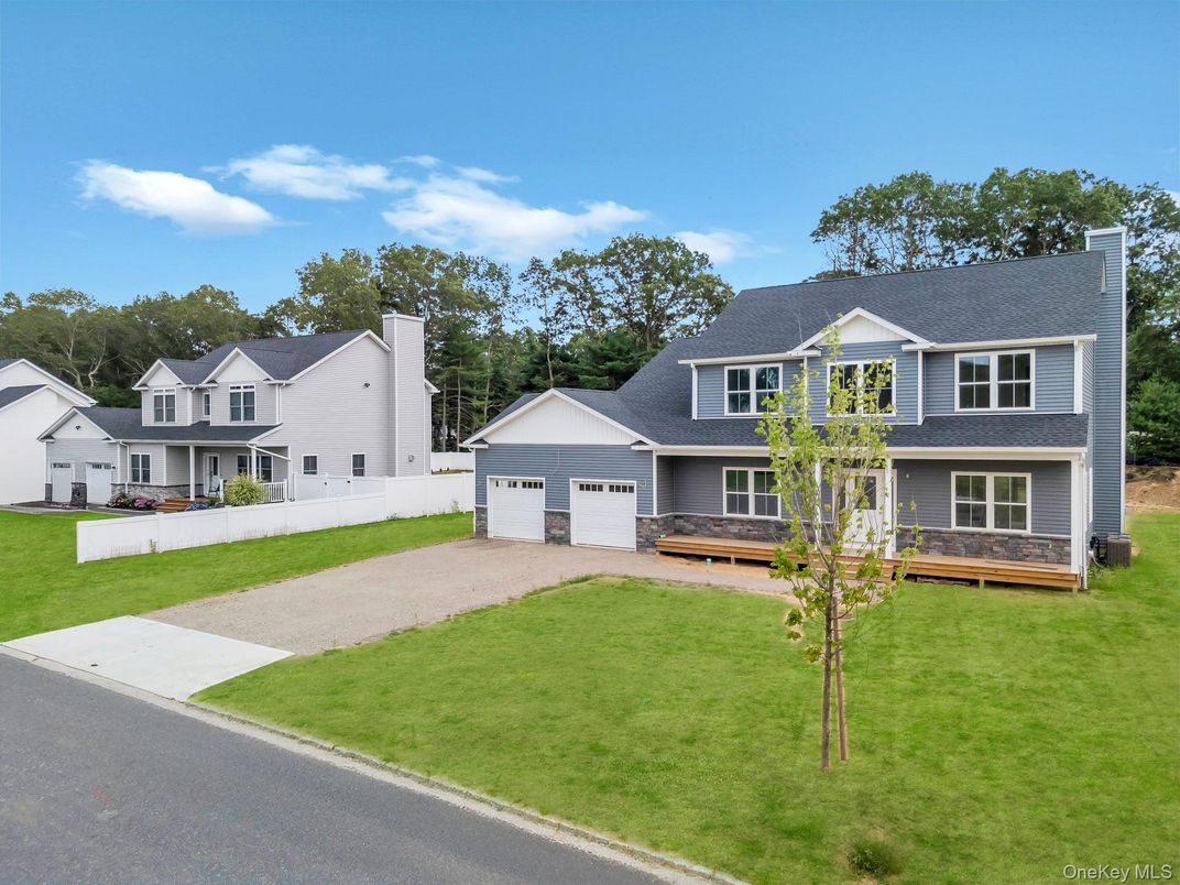 Attached, Detached Garage, Exterior, Facade, Farmhouse
