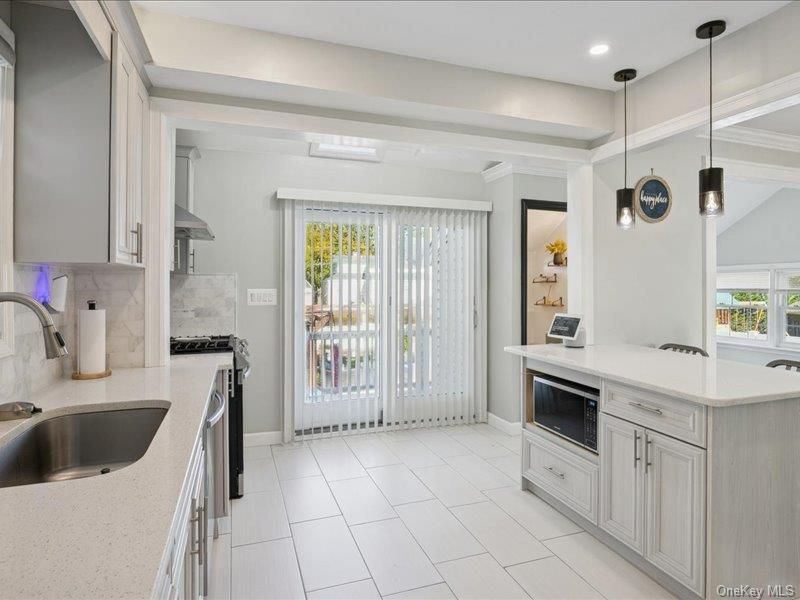 Interior, Kitchen, Pendant Lights, Recessed Lighting