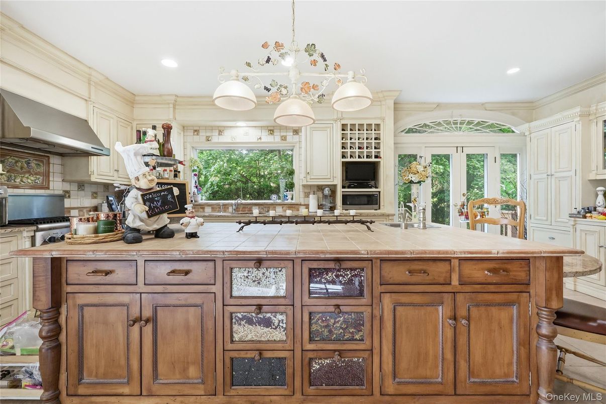 Interior, Kitchen, Recessed Lighting, Tile Countertops
