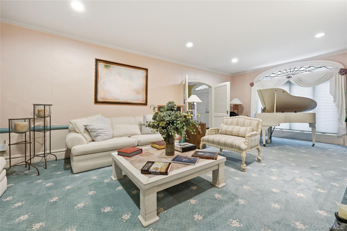 Interior, Living room, Piano, Recessed Lighting
