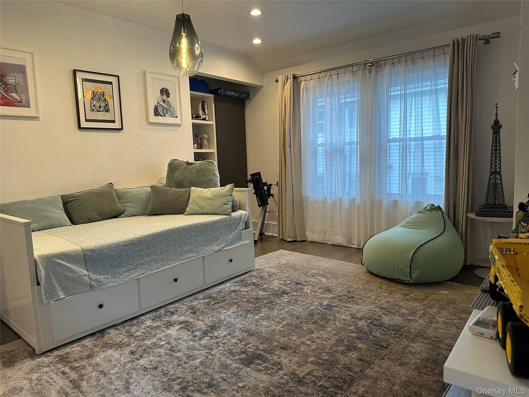 Bedroom, Interior, Pendant Lights, Recessed Lighting