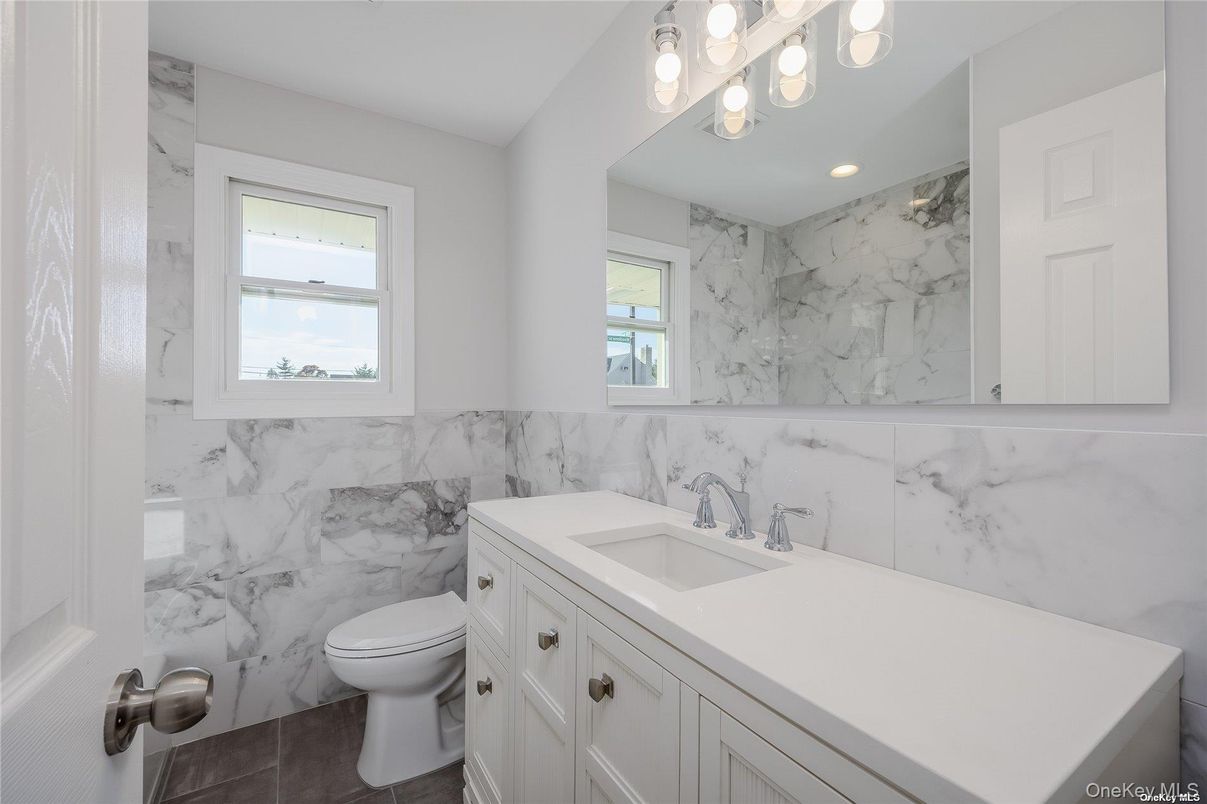 Bathroom, Interior, Marble Walls, Recessed Lighting