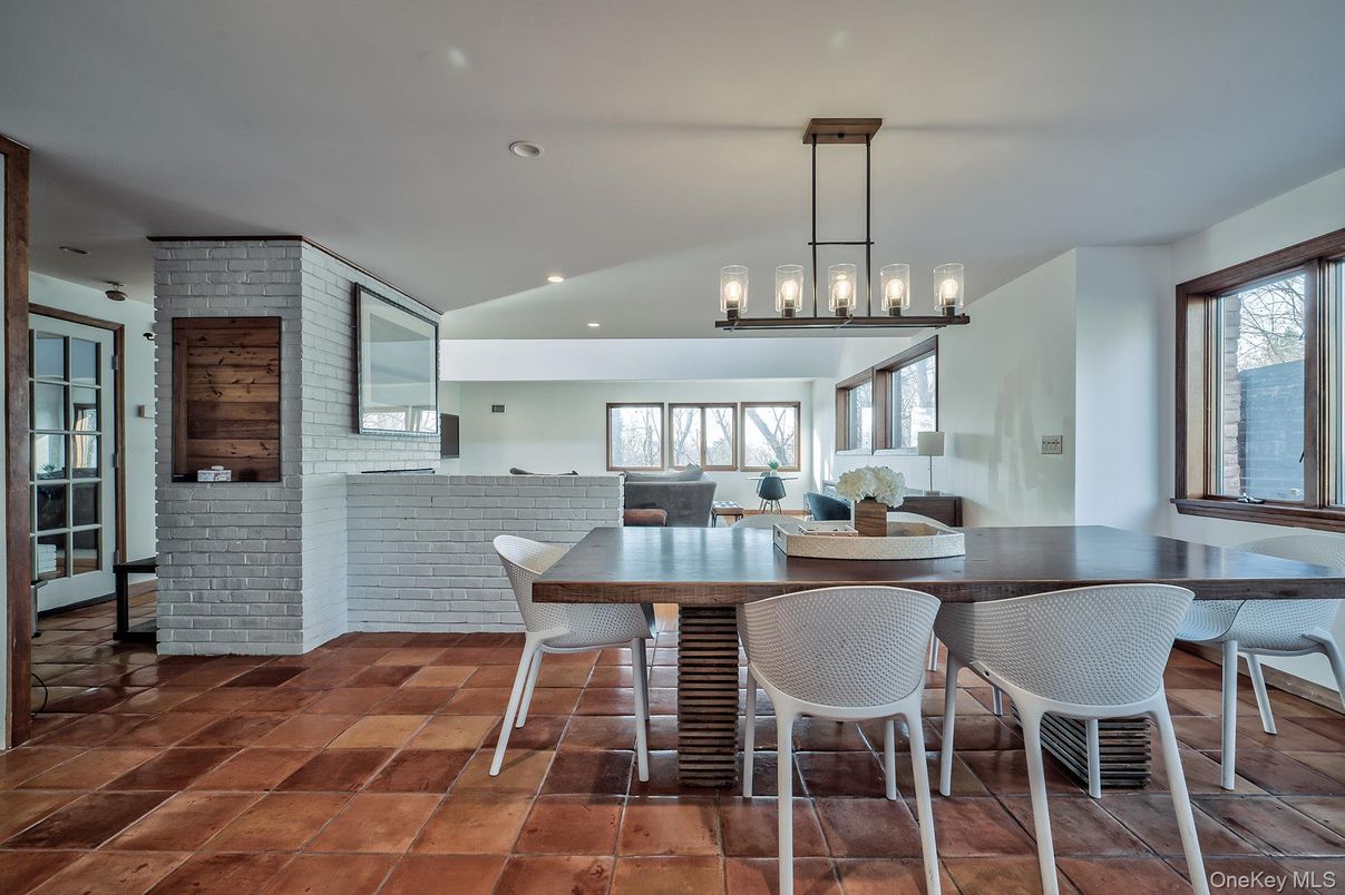 Dining room, Interior, Pendant Lights, Recessed Lighting
