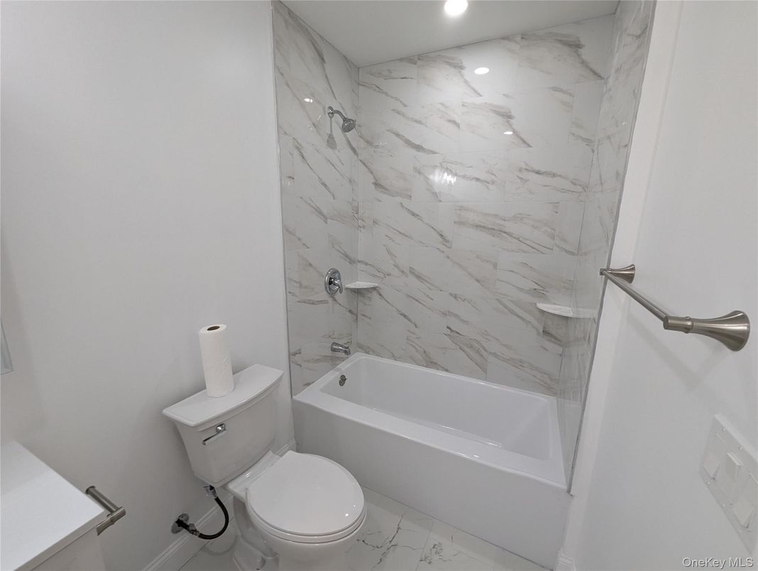 Bathroom, Interior, Marble, Marble Walls, Recessed Lighting