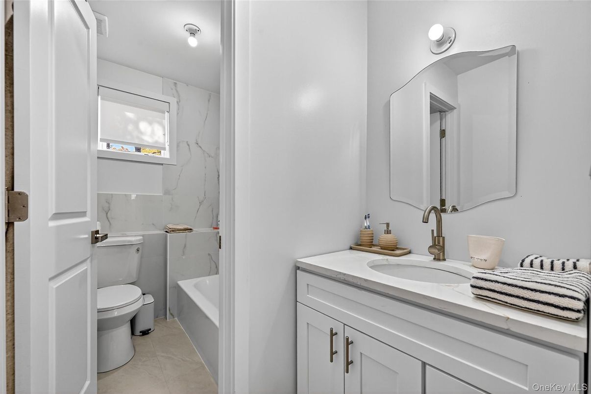 Bathroom, Interior, Marble Walls