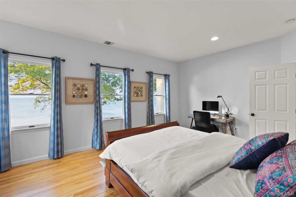 Bedroom, Home Office, Interior, Recessed Lighting, Wood Texture Flooring