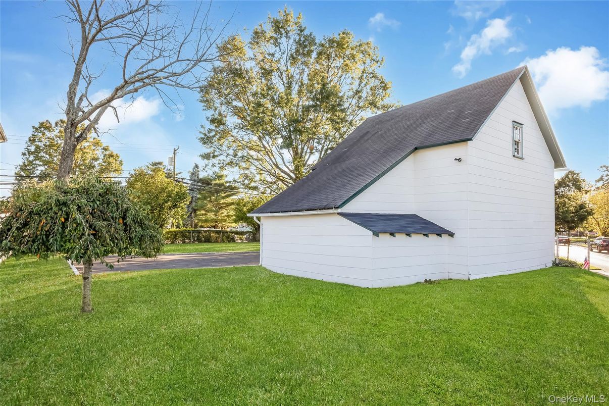 Backyard, Detached Garage, Exterior