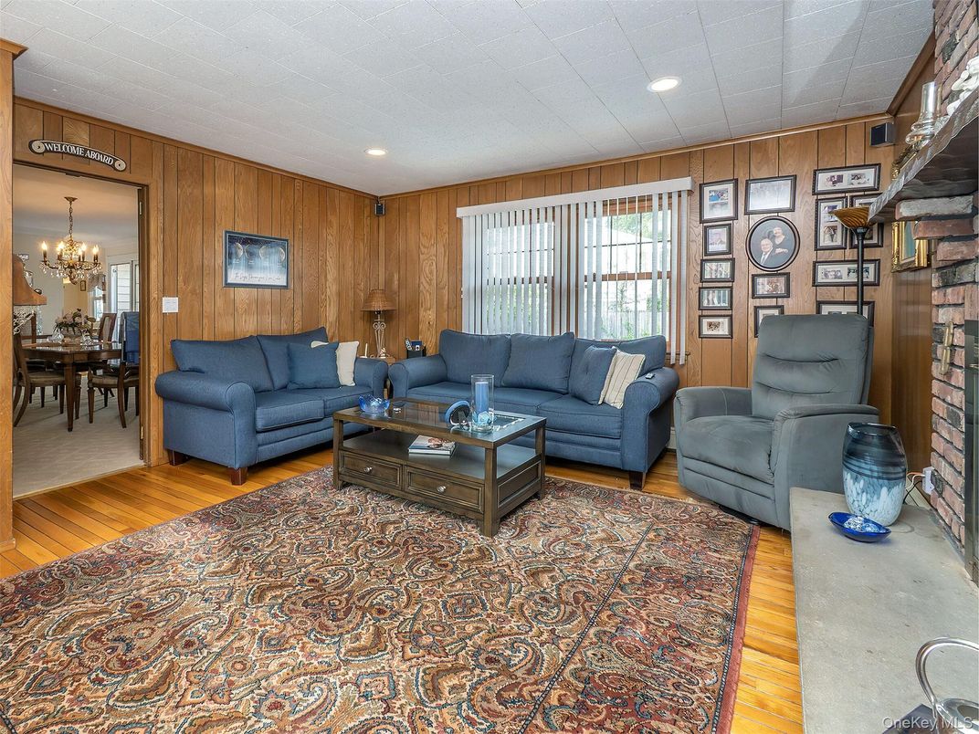 Chandelier, Dining room, Interior, Living room, Recessed Lighting, Wood Texture Flooring, Wooden Walls