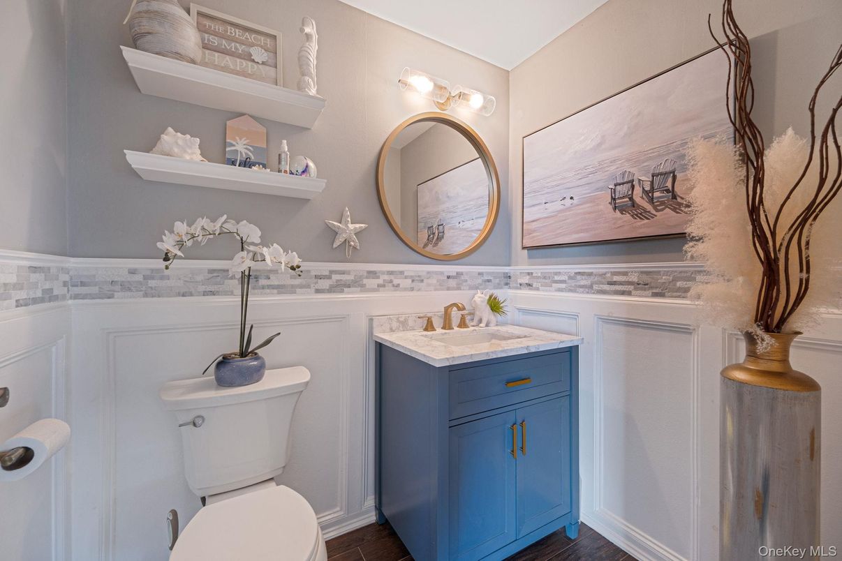 Bathroom, Dual Sink Vanities, Interior, Wood Texture Flooring