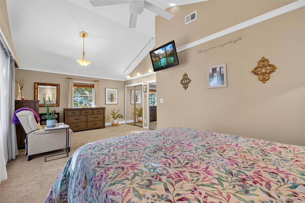 Bedroom, Interior, Pendant Lights