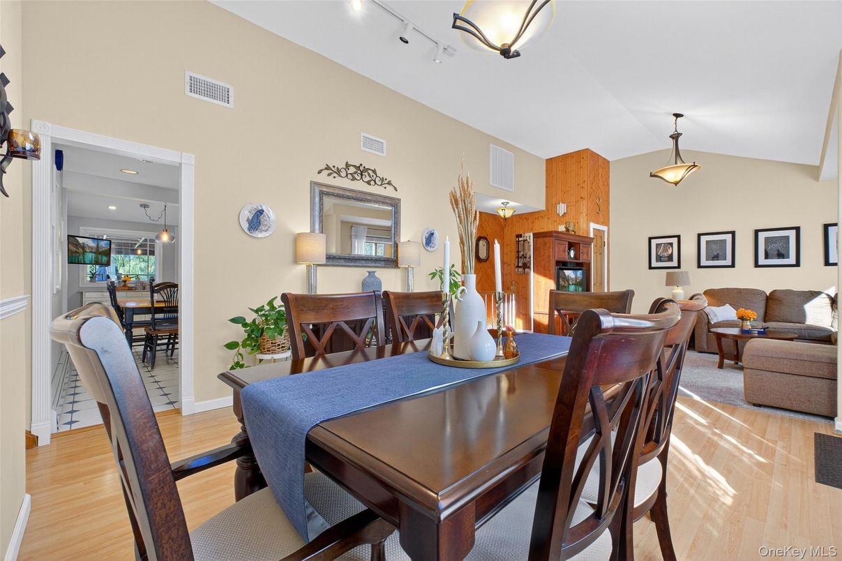 Dining room, Interior, Living room, Pendant Lights, Recessed Lighting, Wood Texture Flooring