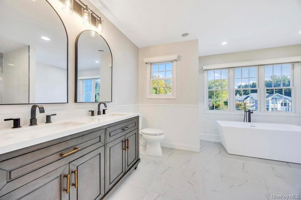 Bathroom, Dual Sink Vanities, Free Standing Baths, Interior, Marble, Recessed Lighting