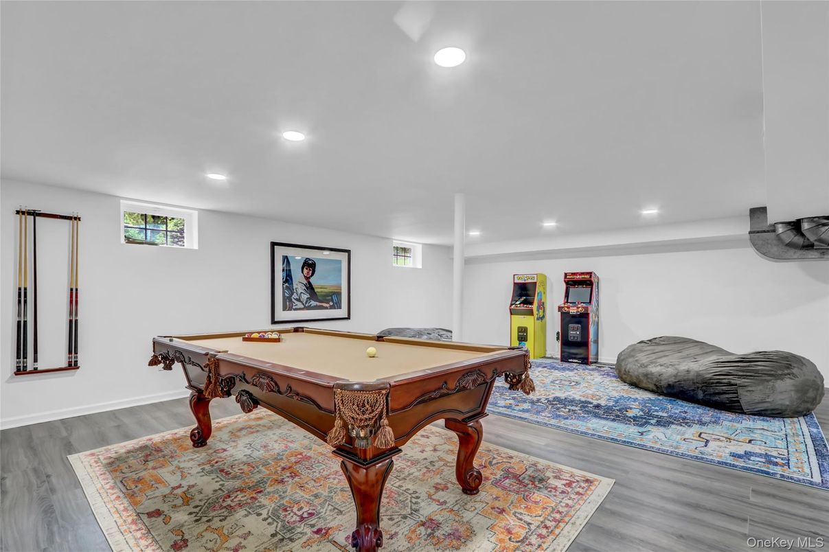 Billiard Table, Game Room, Interior, Recessed Lighting, Wood Texture Flooring