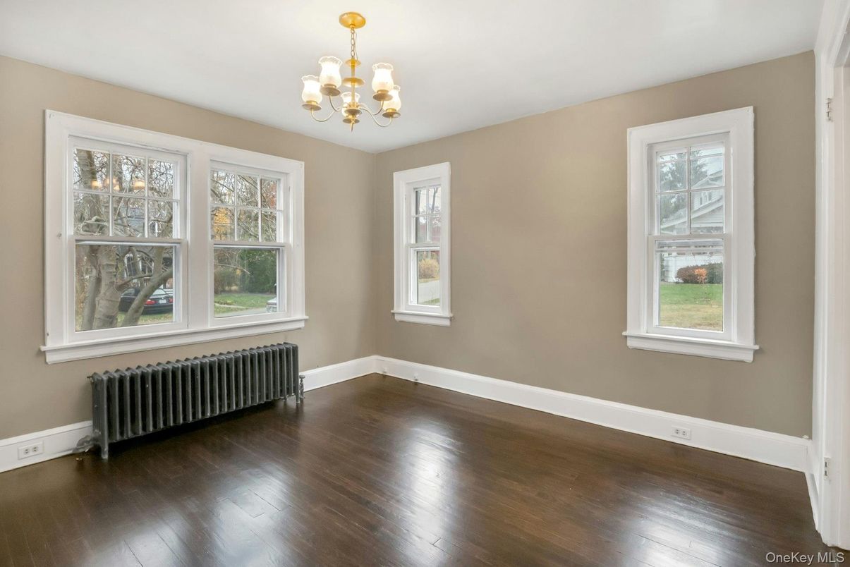 Chandelier, Empty room, Interior, Wood Texture Flooring