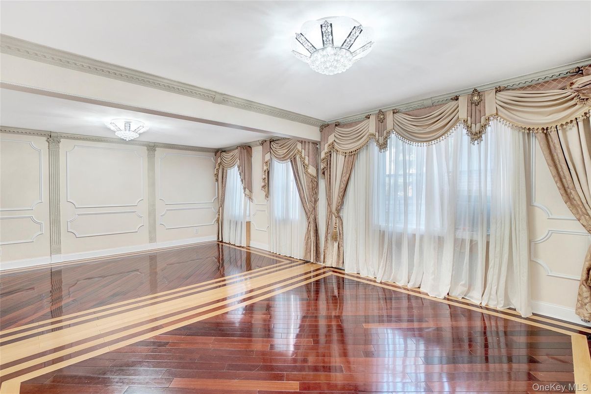 Chandelier, Empty room, Interior, Wood Texture Flooring