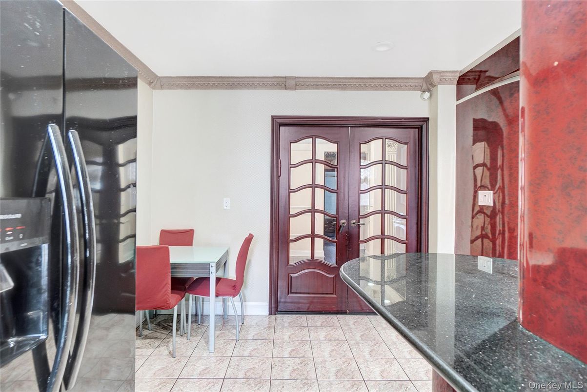 Dining room, Interior, Recessed Lighting