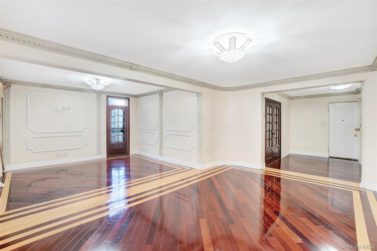 Chandelier, Empty room, Interior, Wood Texture Flooring