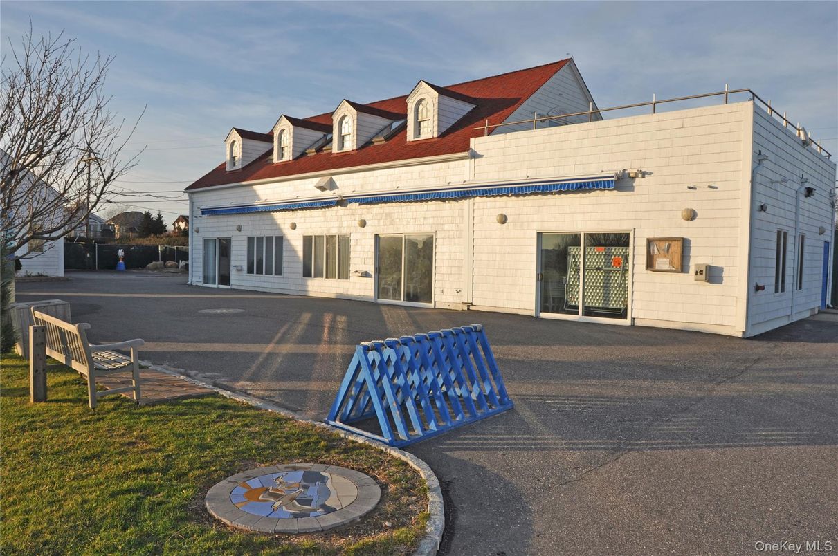 Backyard, Exterior, Facade, Cape Cod