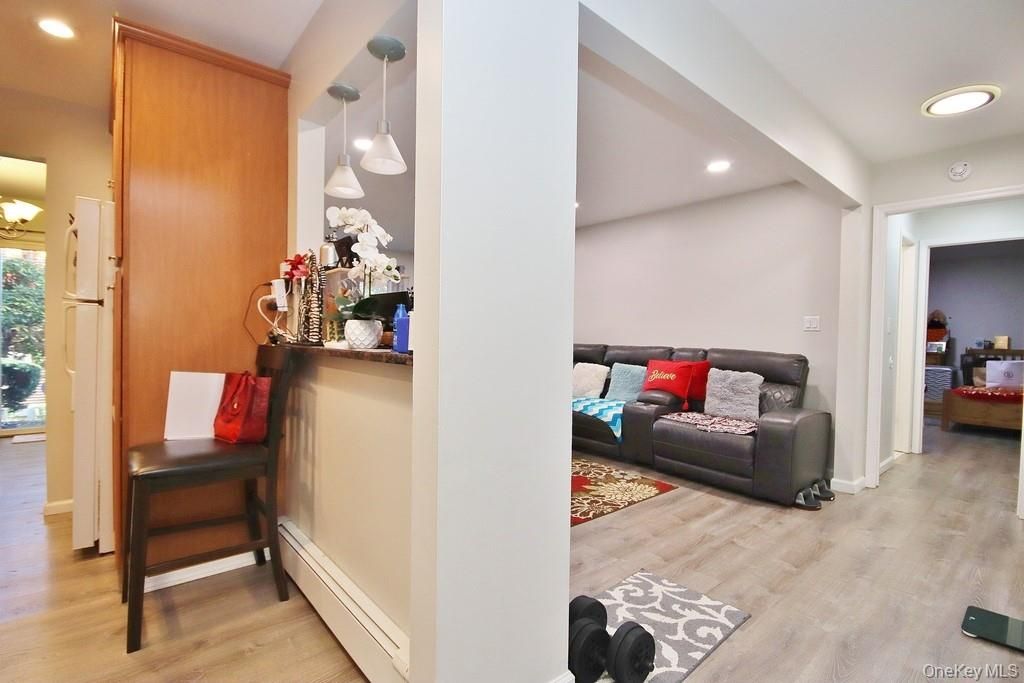 Interior, Pendant Lights, Recessed Lighting, Wood Texture Flooring