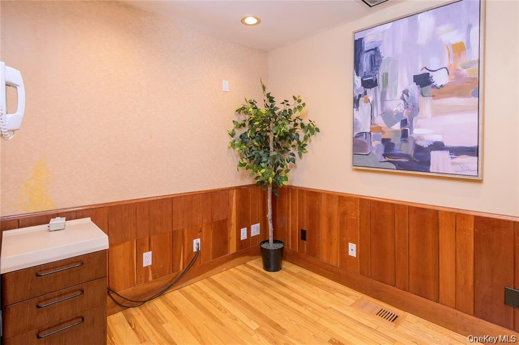 Interior, Recessed Lighting, Wood Texture Flooring, Wooden Walls