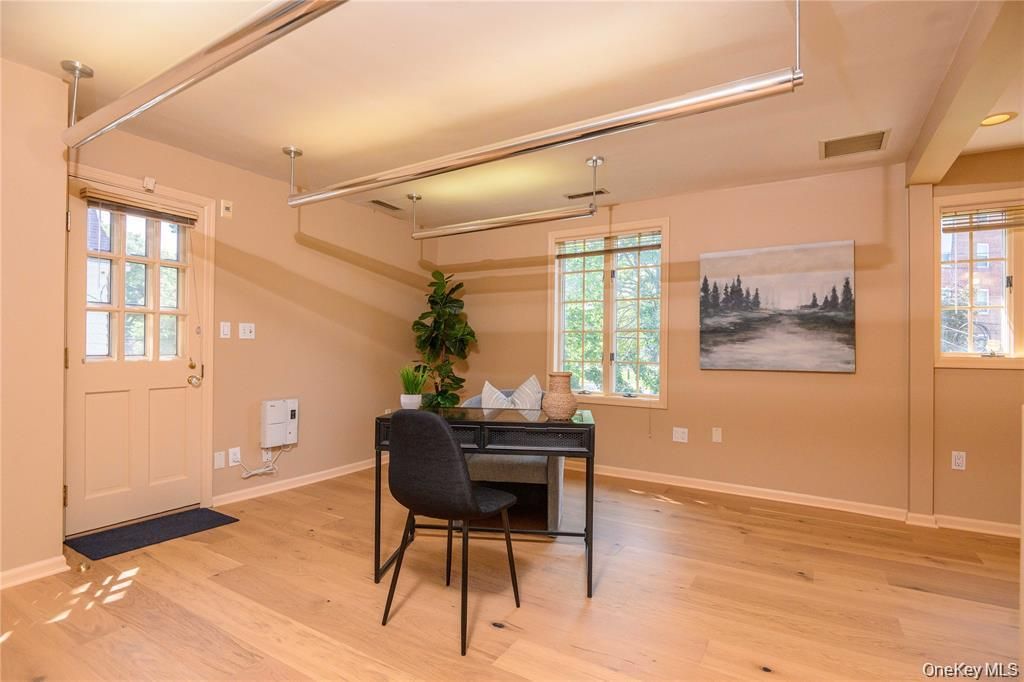 Home Office, Interior, Recessed Lighting, Wood Texture Flooring