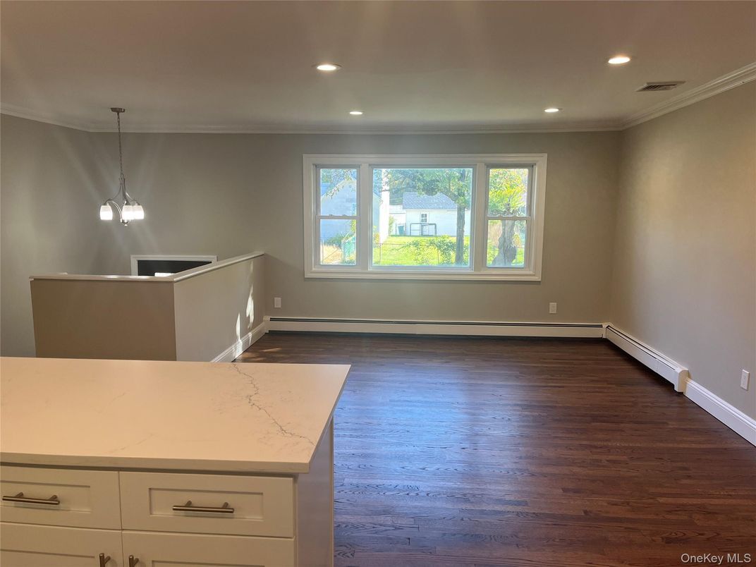 Empty room, Interior, Pendant Lights, Recessed Lighting, Wood Texture Flooring