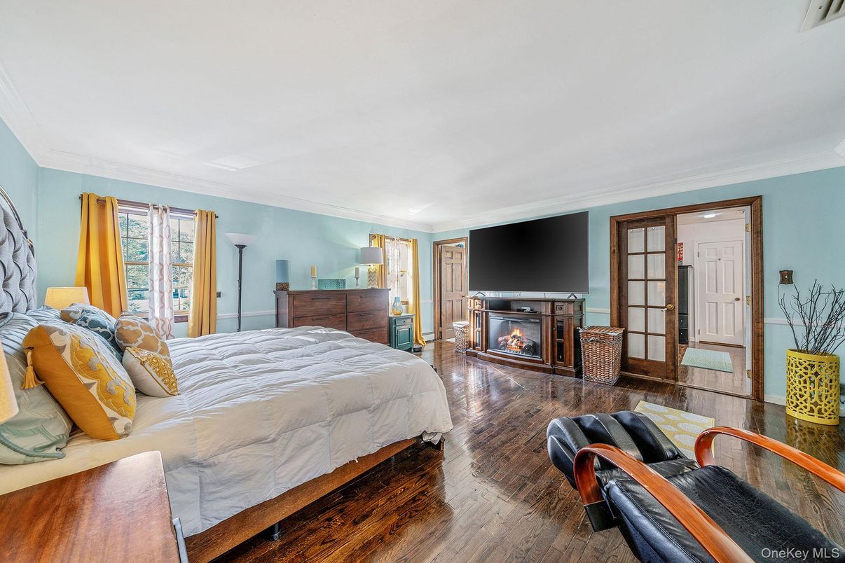 Bedroom, Fireplace, Interior, Wood Texture Flooring