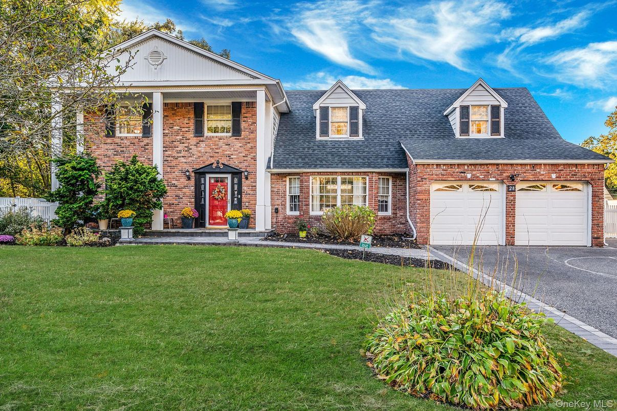 Attached, Exterior, Facade, Brick Facade, Cape Cod