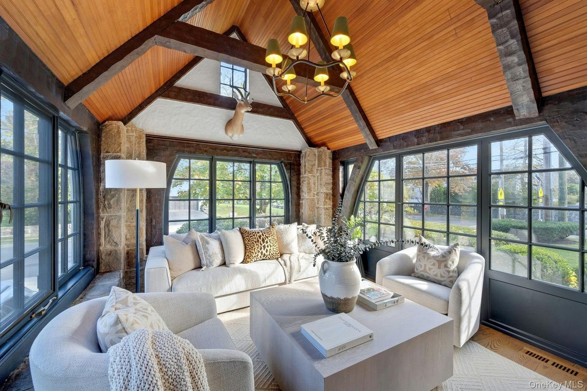 Chandelier, Interior, Living room, Wooden Beams, Wooden Ceilings