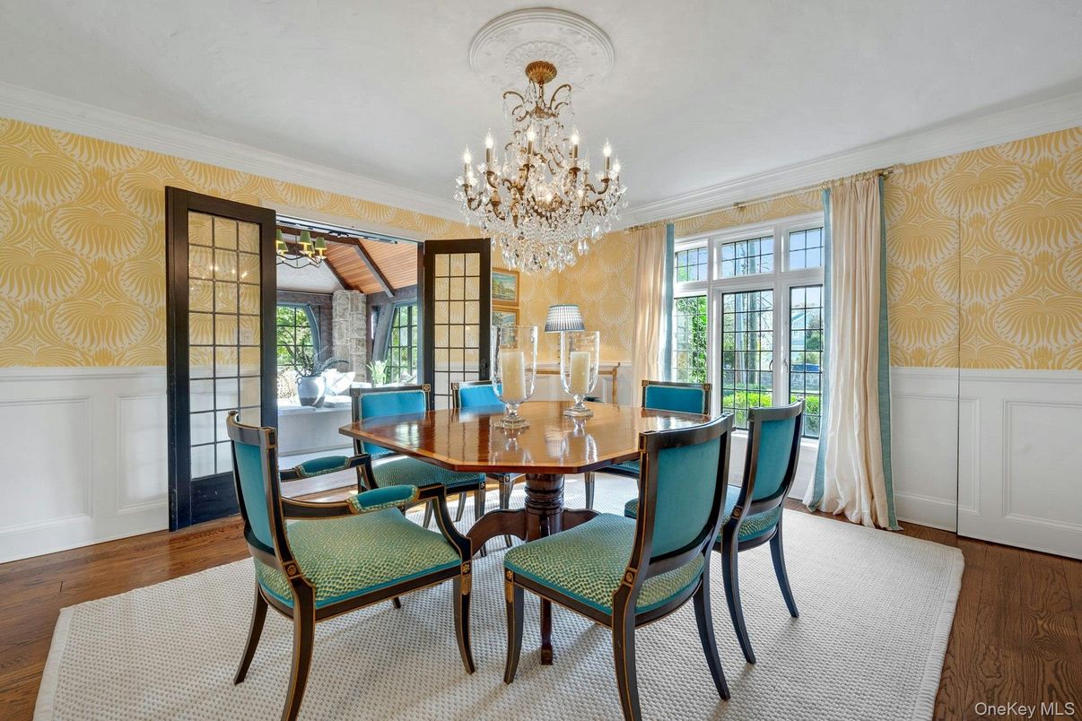 Chandelier, Dining room, Interior, Wood Texture Flooring