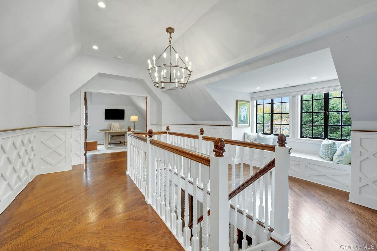 Chandelier, Fireplace, Interior, Recessed Lighting, Wood Texture Flooring