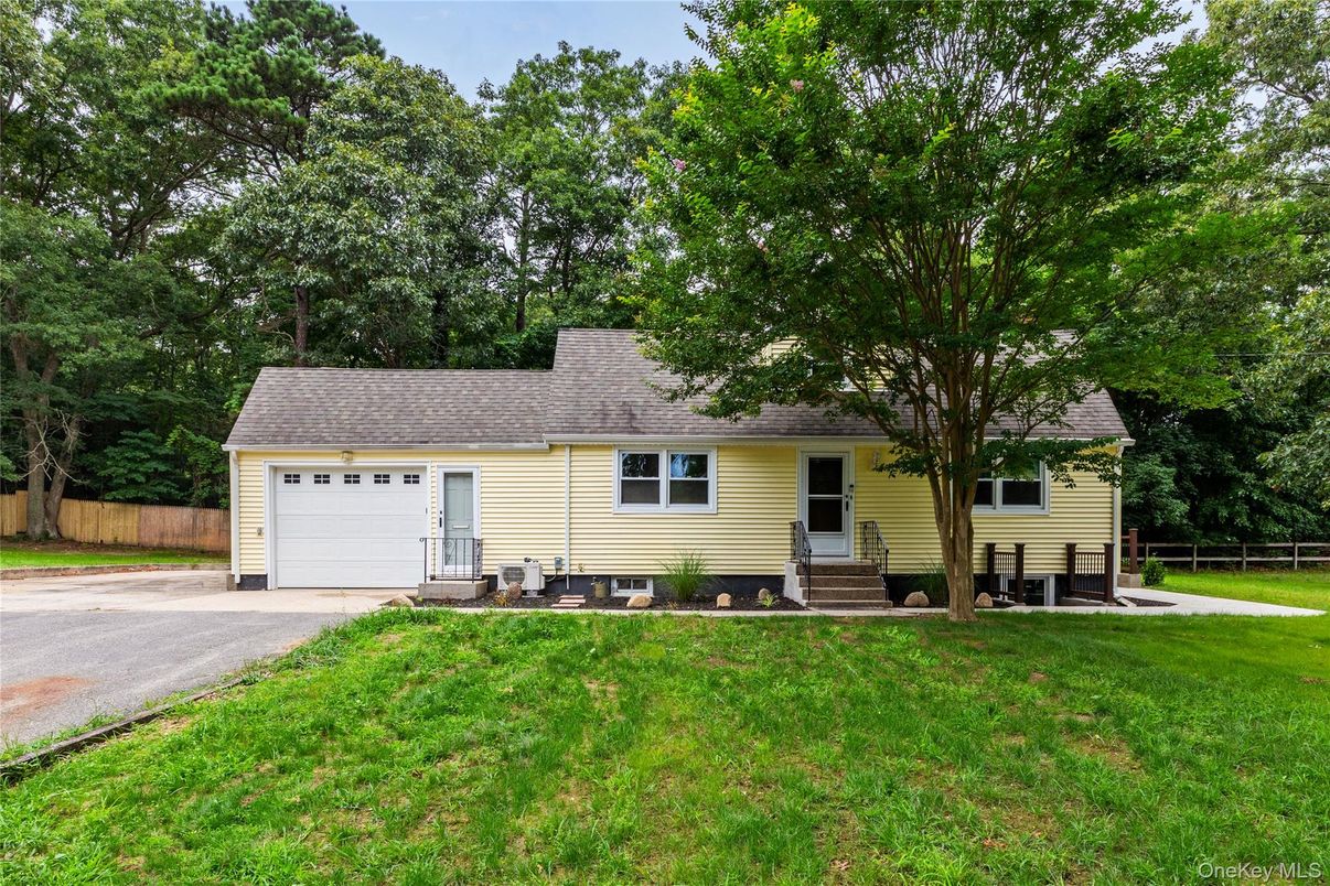Attached, Backyard, Exterior, Facade, Cape Cod