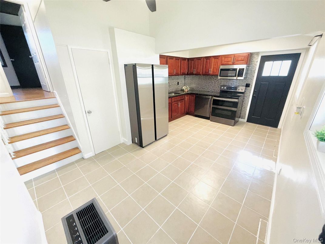 Interior, Kitchen, Stainless Steel Appliances