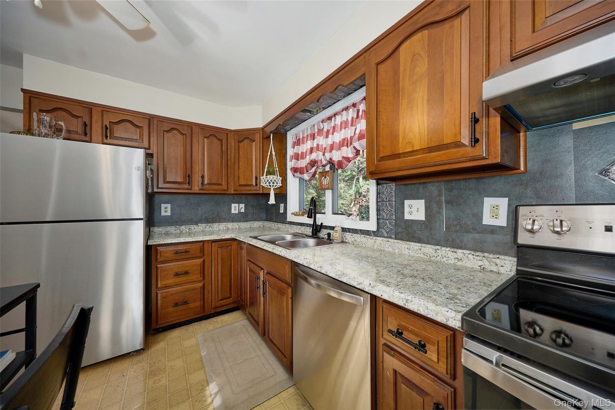 Interior, Kitchen, Stainless Steel Appliances