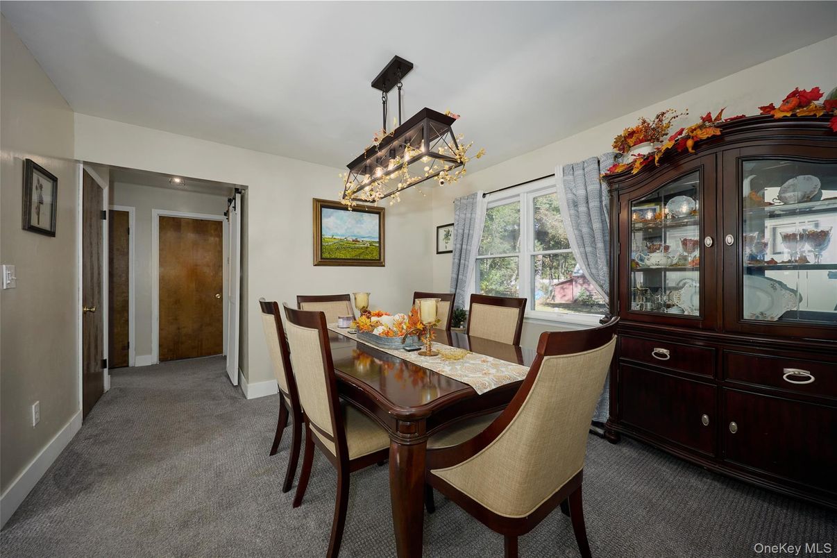 Dining room, Interior, Pendant Lights