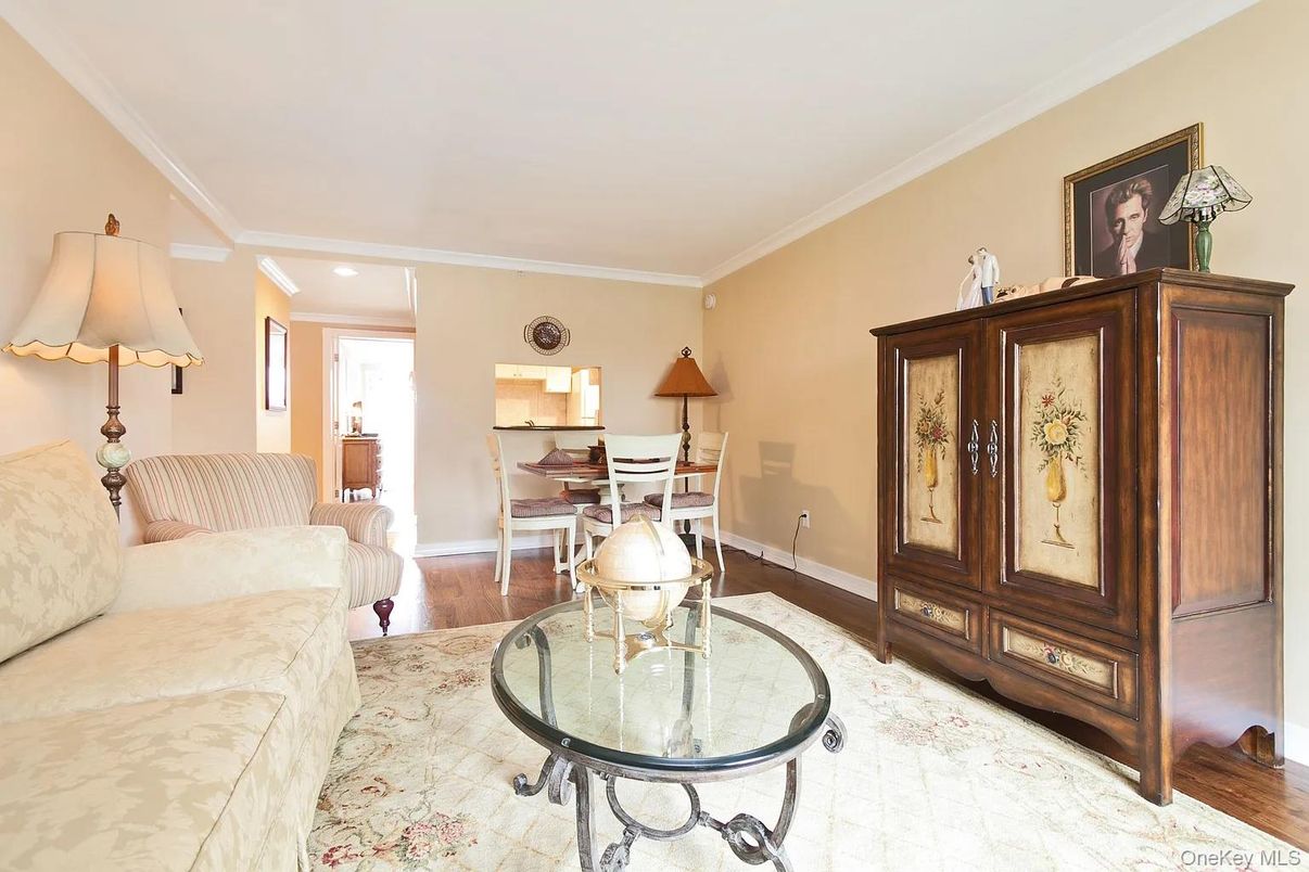 Dining room, Interior, Living room, Recessed Lighting, Wood Texture Flooring