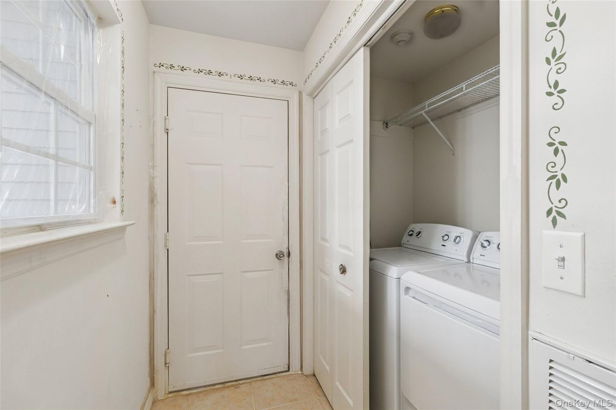 Interior, Utility Closets, Washer