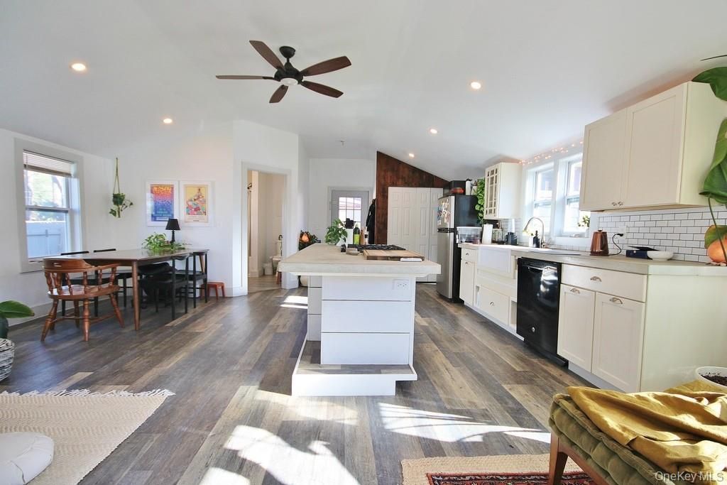Dining room, Interior, Kitchen, Recessed Lighting, Wood Texture Flooring