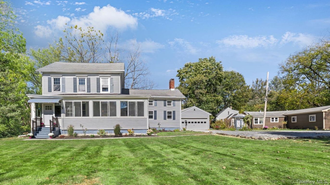 Backyard, Detached Garage, Exterior, Facade, American Foursquare