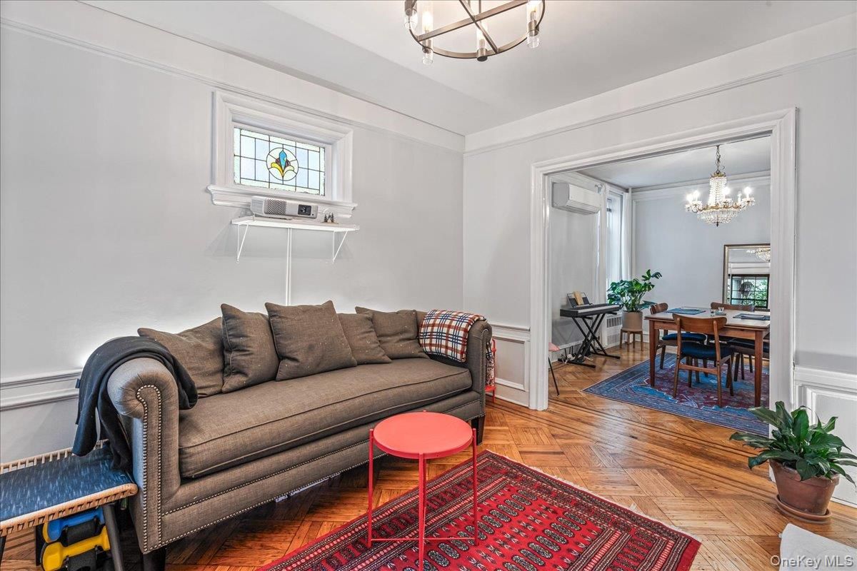 Chandelier, Dining room, Interior, Living room, Wood Texture Flooring