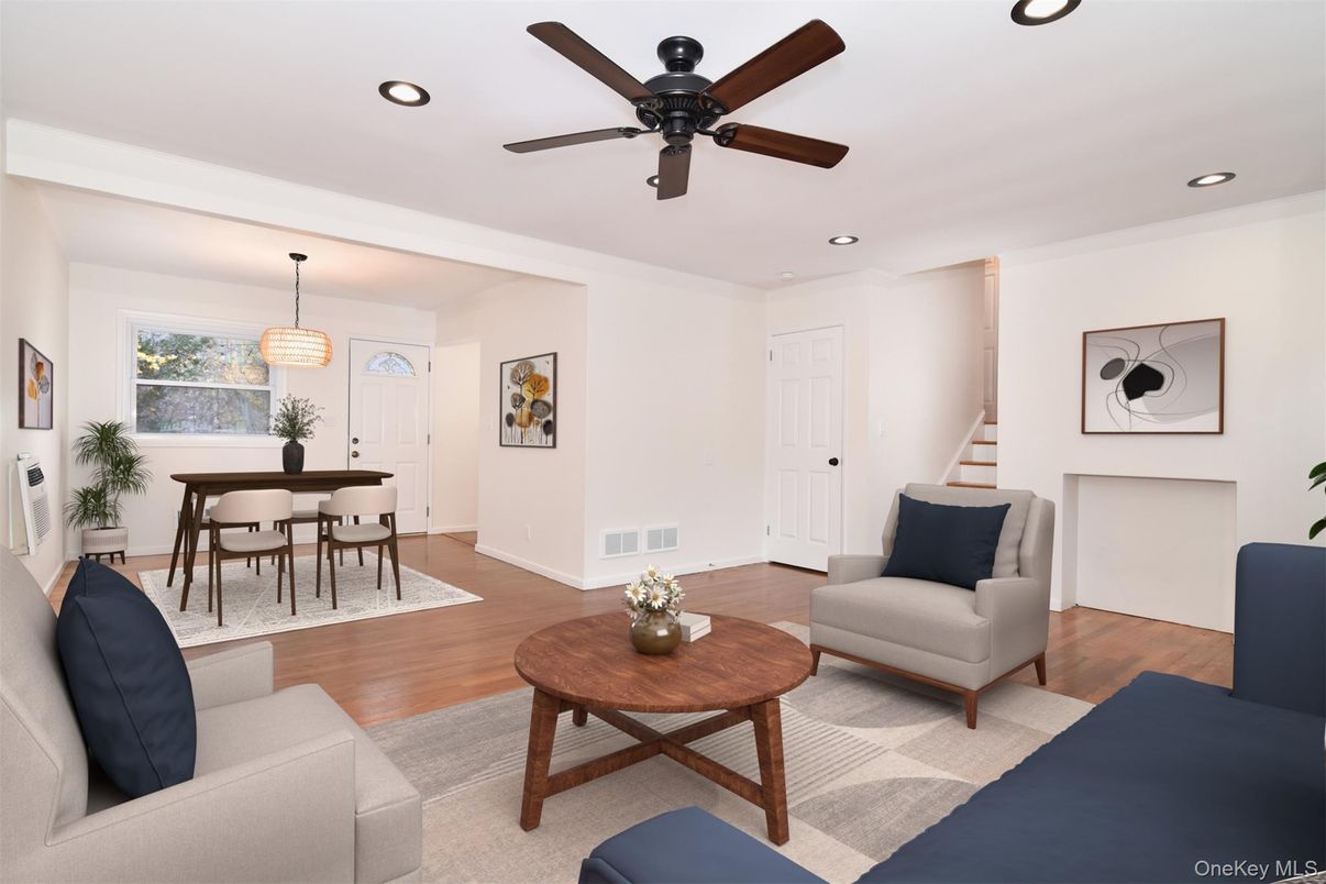 Dining room, Interior, Pendant Lights, Recessed Lighting, Wood Texture Flooring
