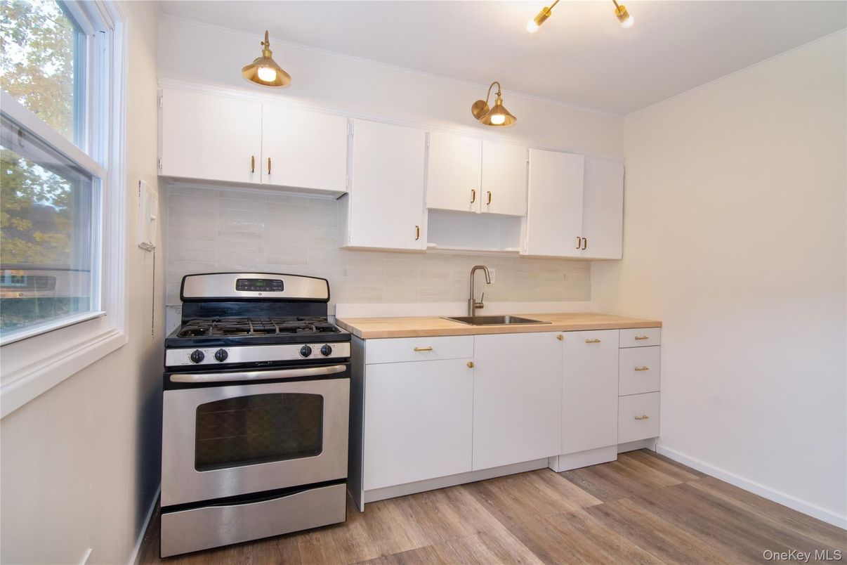 Interior, Kitchen, Pendant Lights, Stainless Steel Appliances, Wood Texture Flooring