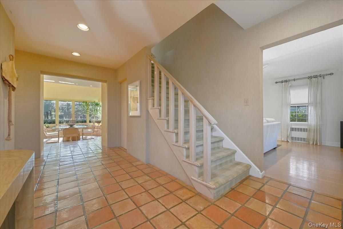 Dining room, Interior, Recessed Lighting