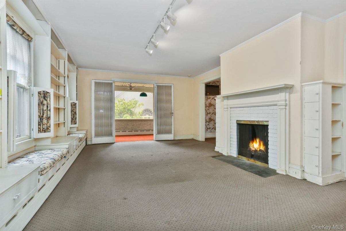 Empty room, Fireplace, Interior