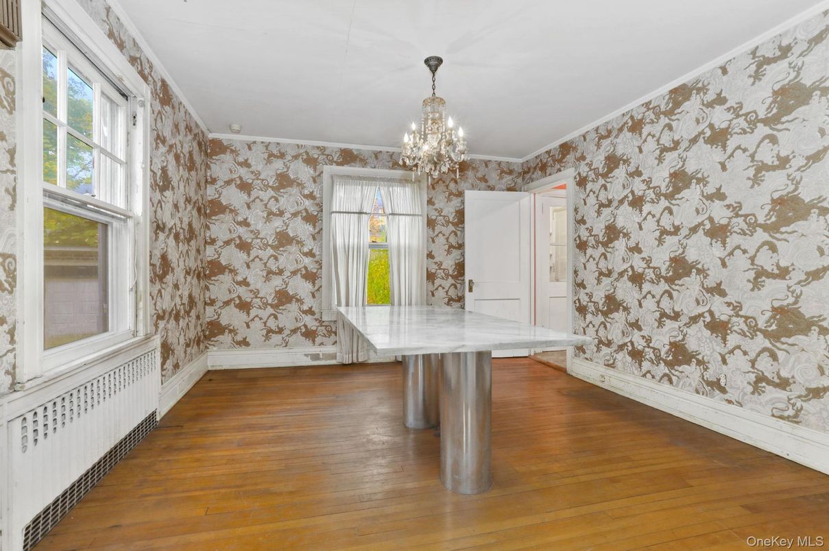 Chandelier, Empty room, Interior, Wood Texture Flooring
