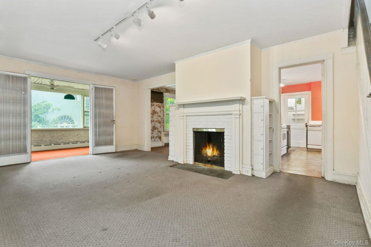 Empty room, Fireplace, Interior