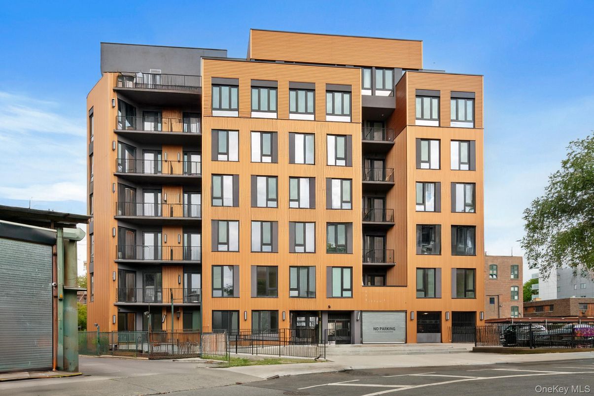 Exterior, Facade, Condo Building