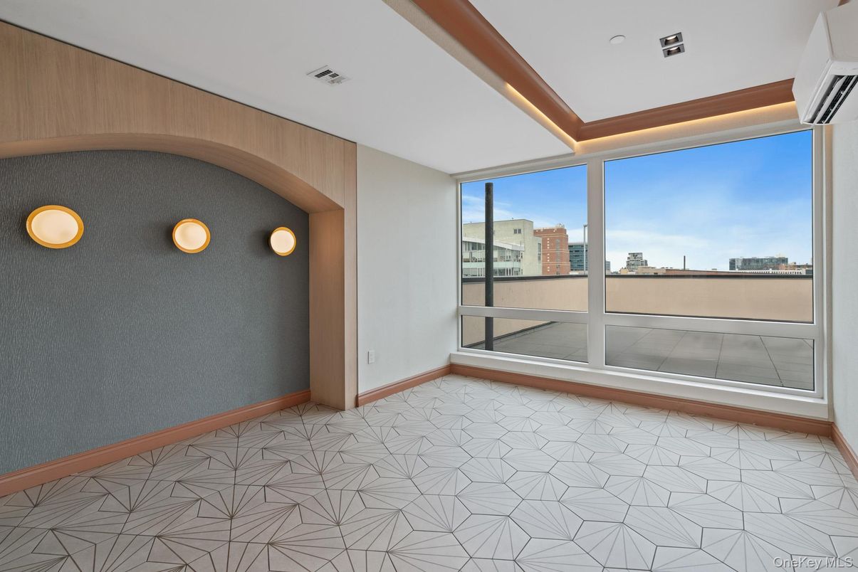 Empty room, Interior, Recessed Lighting