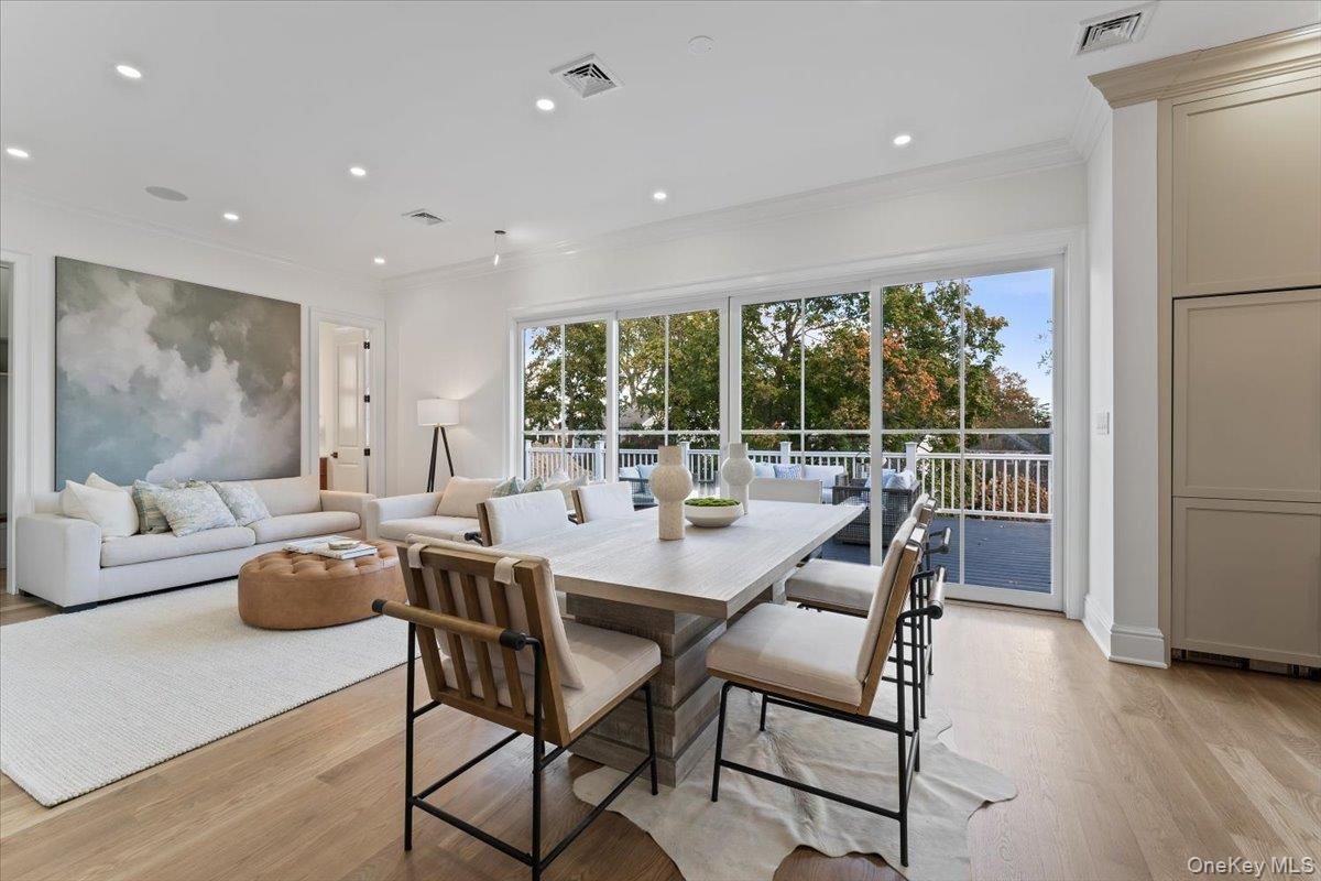 Dining room, Interior, Living room, Recessed Lighting, Wood Texture Flooring